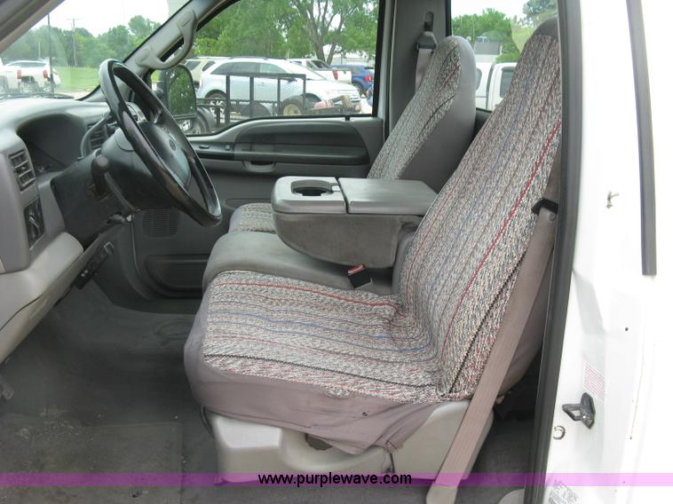 image for item H8540 2001 Ford F250 HD XLT pickup truck