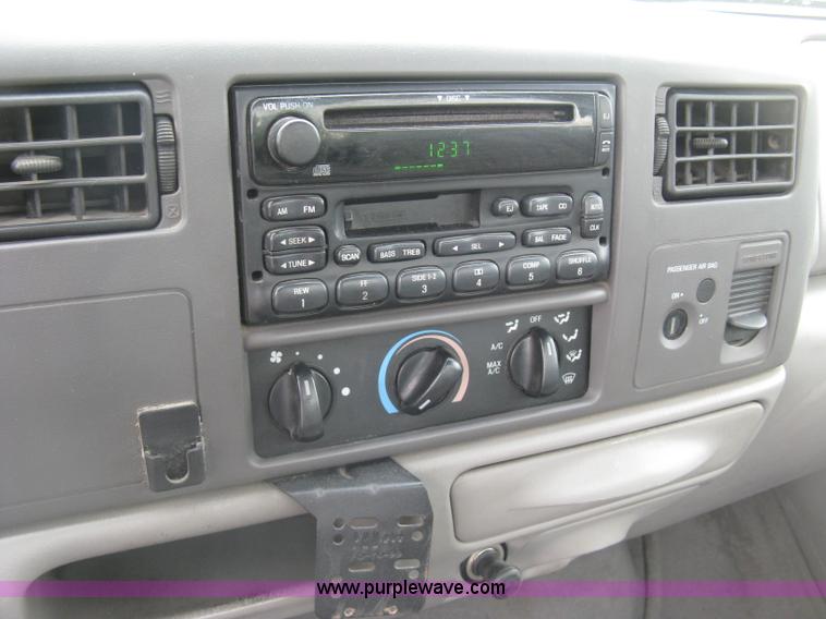 image for item H8540 2001 Ford F250 HD XLT pickup truck