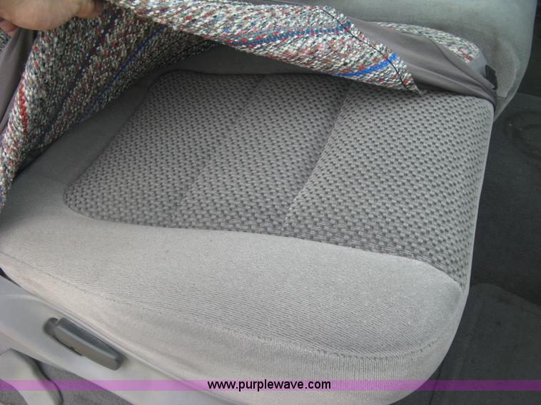 image for item H8540 2001 Ford F250 HD XLT pickup truck