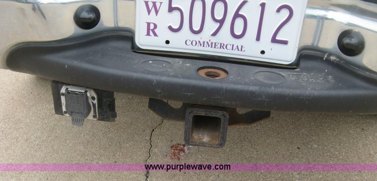 image for item H8540 2001 Ford F250 HD XLT pickup truck