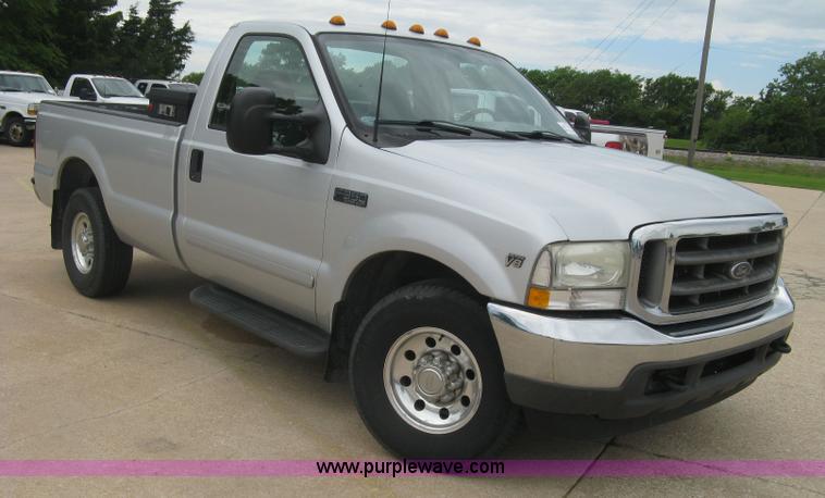 image for item H8542 2002 Ford F350 pickup truck