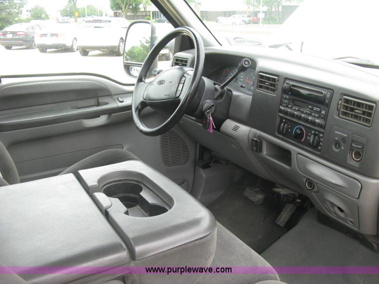 image for item H8542 2002 Ford F350 pickup truck