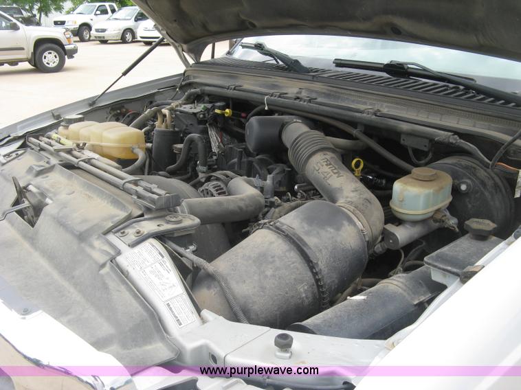 image for item H8542 2002 Ford F350 pickup truck