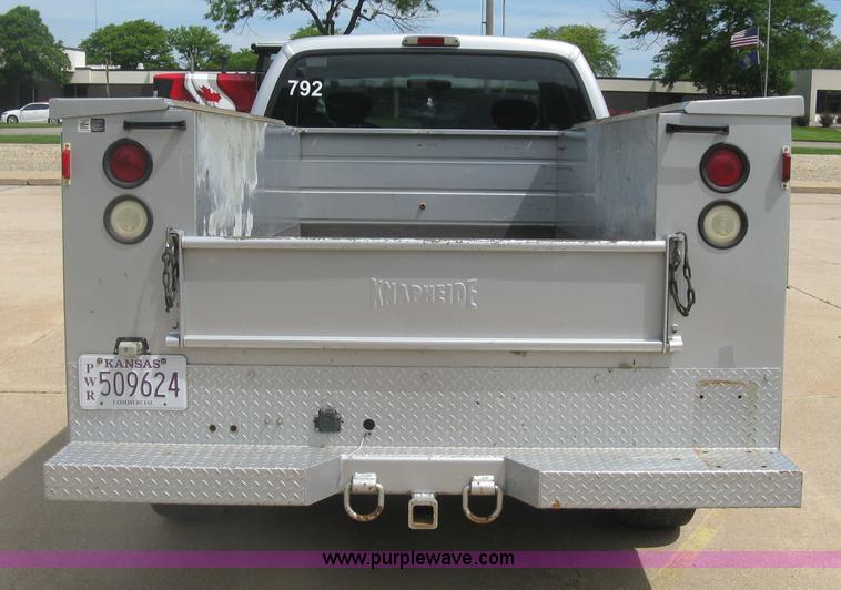 image for item H8543 2002 Ford F350 utility truck
