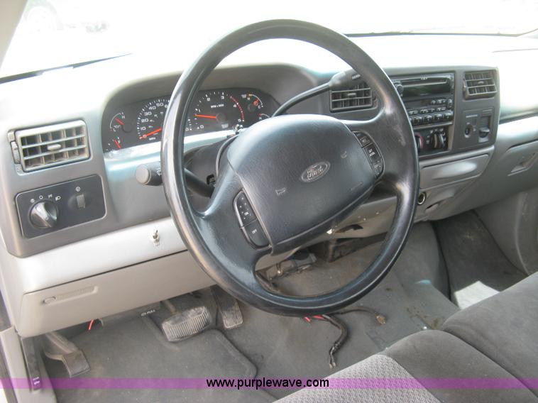 image for item H8543 2002 Ford F350 utility truck