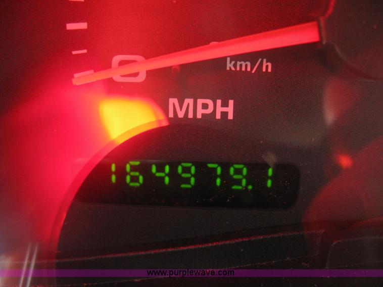 image for item H8543 2002 Ford F350 utility truck