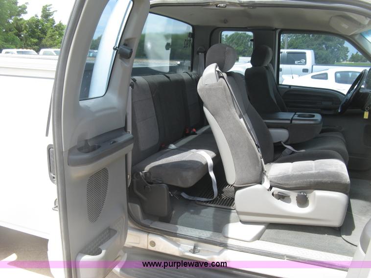 image for item H8543 2002 Ford F350 utility truck