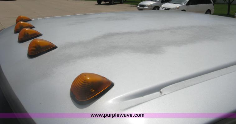 image for item H8543 2002 Ford F350 utility truck