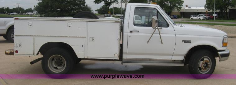 image for item H8544 1994 Ford F350 utility truck