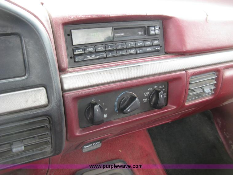 image for item H8544 1994 Ford F350 utility truck