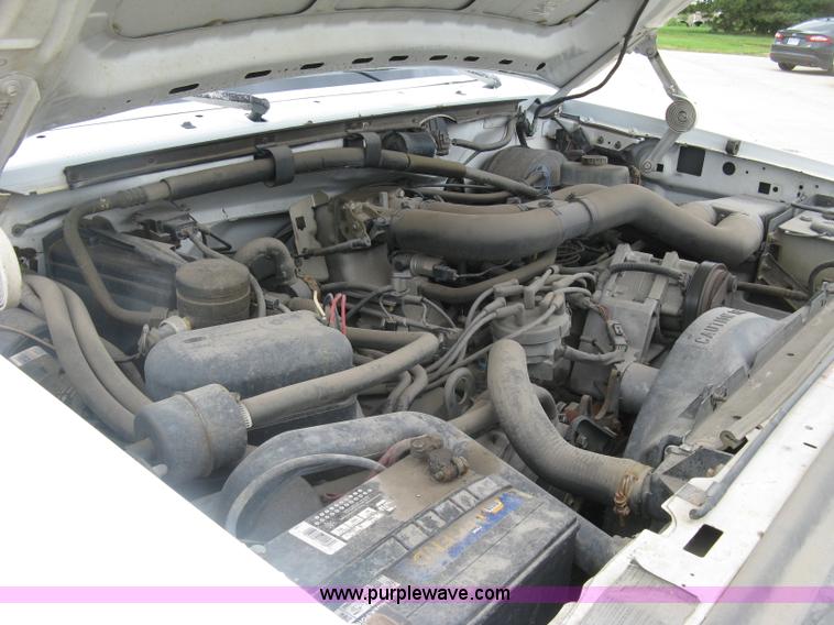 image for item H8544 1994 Ford F350 utility truck