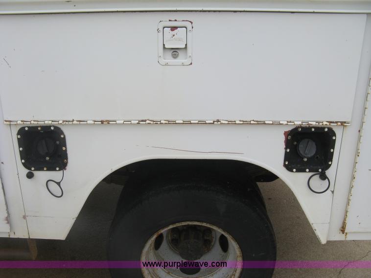 image for item H8544 1994 Ford F350 utility truck