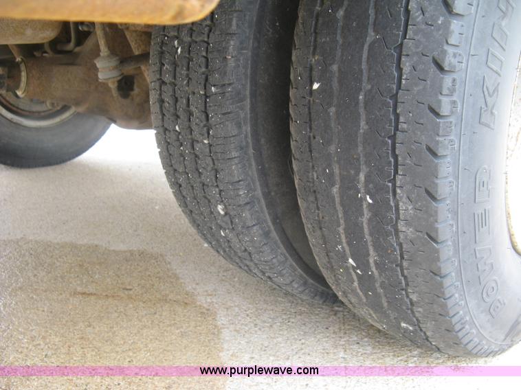 image for item H8544 1994 Ford F350 utility truck