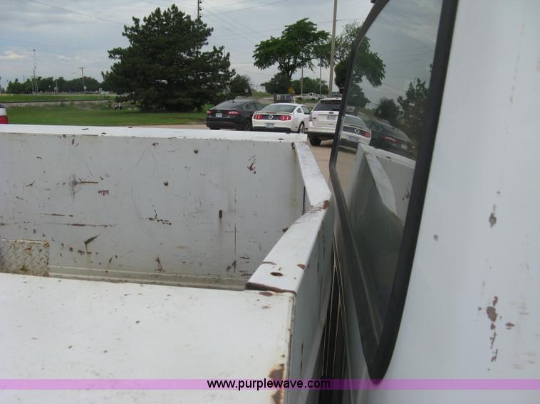 image for item H8544 1994 Ford F350 utility truck