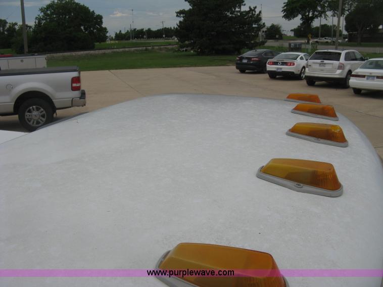 image for item H8544 1994 Ford F350 utility truck