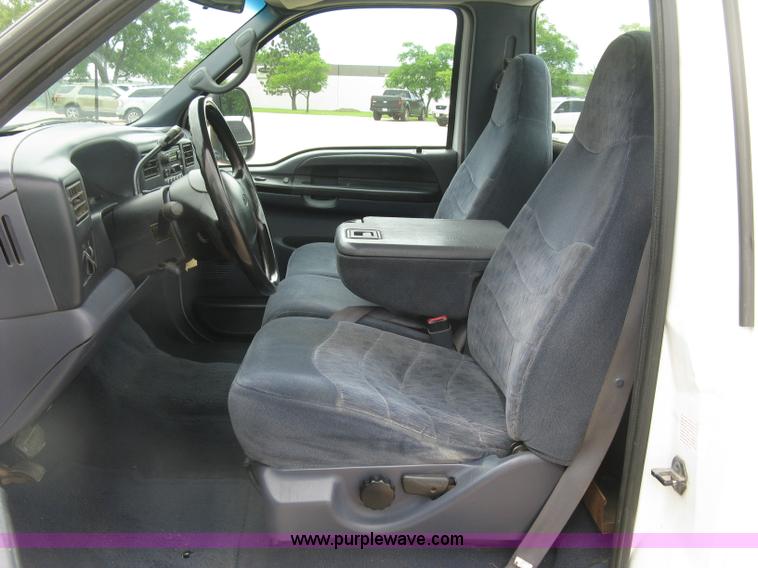 image for item H8545 2000 Ford F350 utility truck