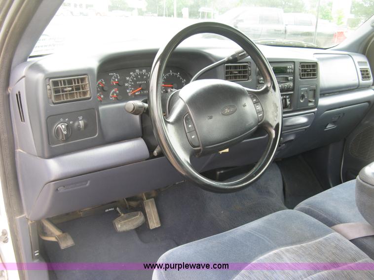 image for item H8545 2000 Ford F350 utility truck