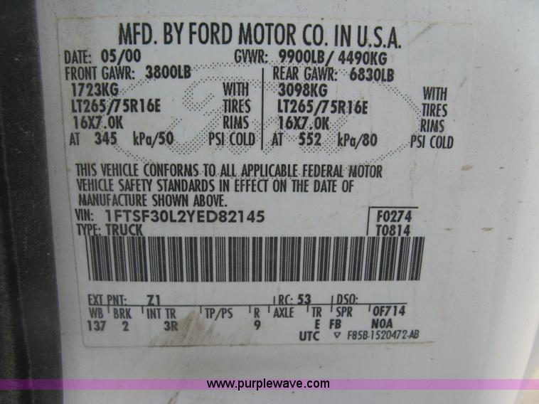 image for item H8545 2000 Ford F350 utility truck