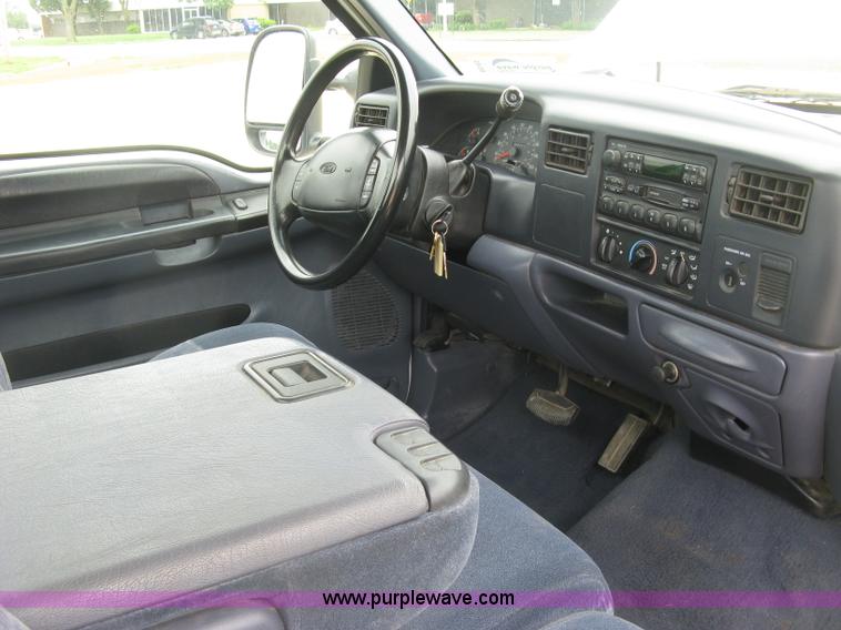 image for item H8545 2000 Ford F350 utility truck