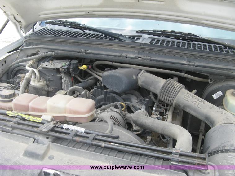 image for item H8545 2000 Ford F350 utility truck