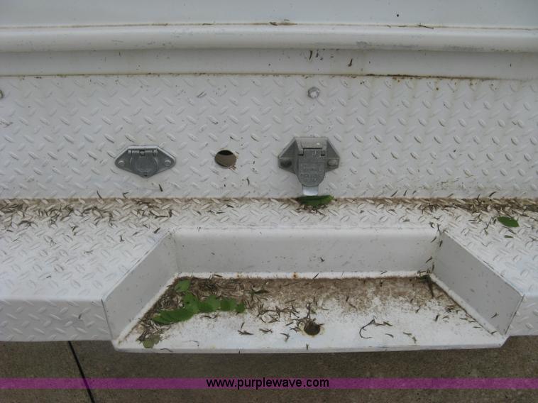 image for item H8545 2000 Ford F350 utility truck