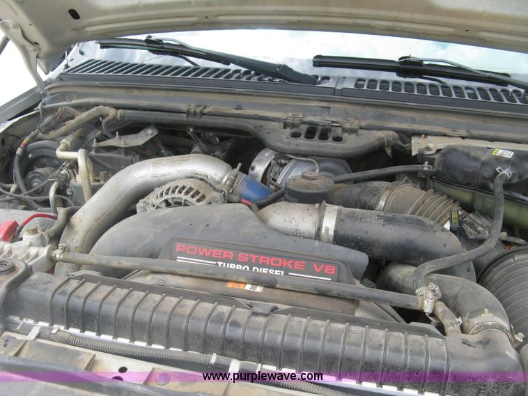 image for item H8546 2005 Ford F350 flatbed truck