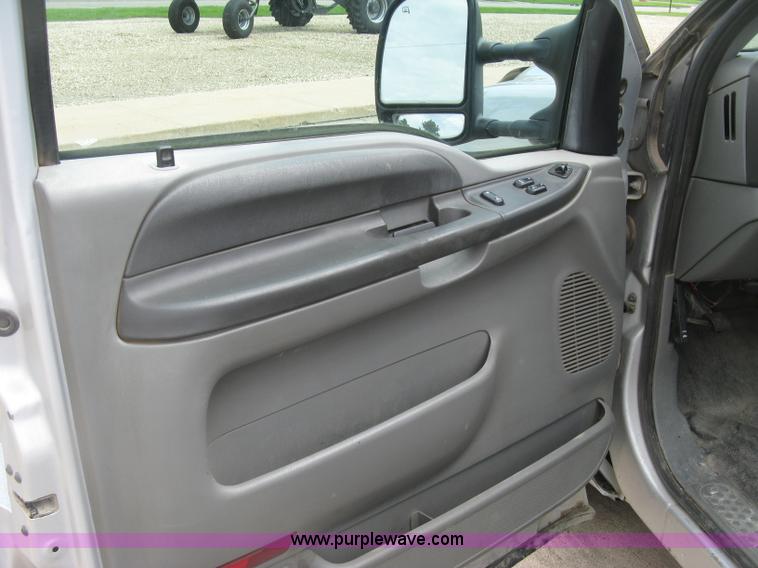 image for item H8547 2003 Ford F350 XLT utility truck