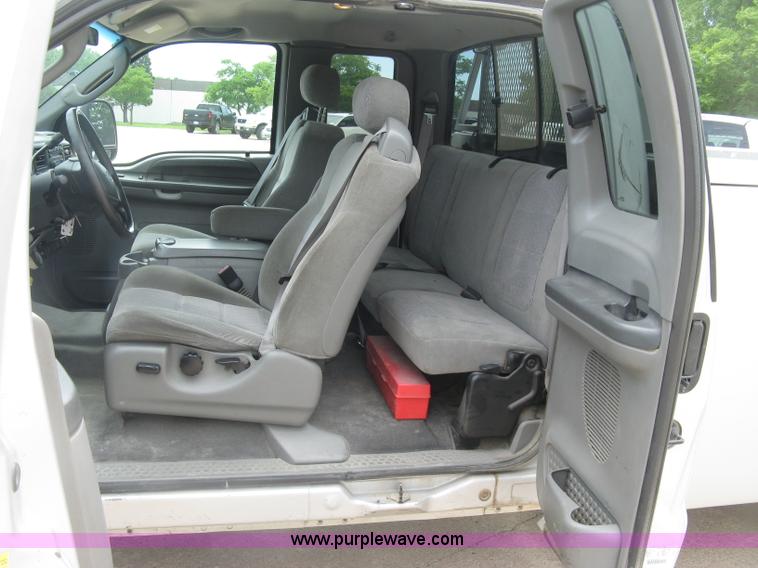 image for item H8547 2003 Ford F350 XLT utility truck