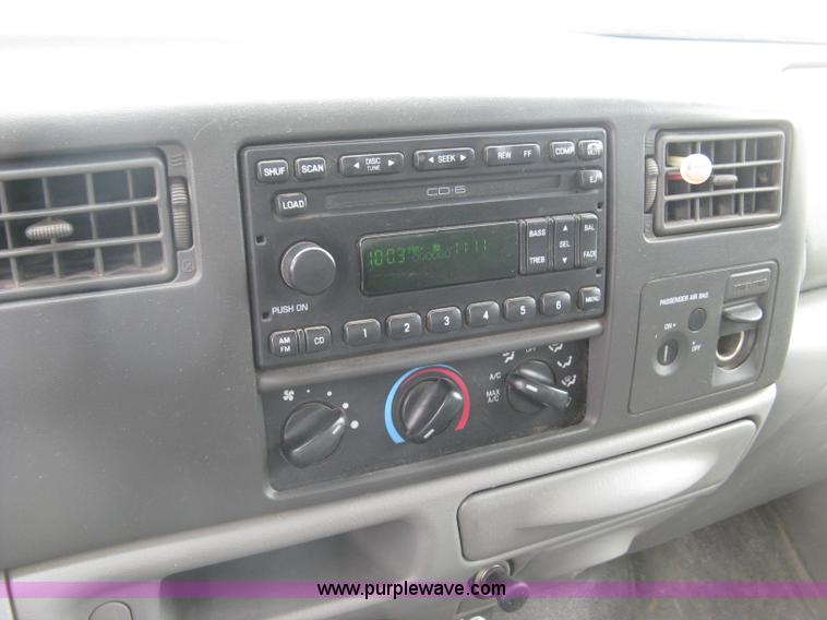 image for item H8547 2003 Ford F350 XLT utility truck