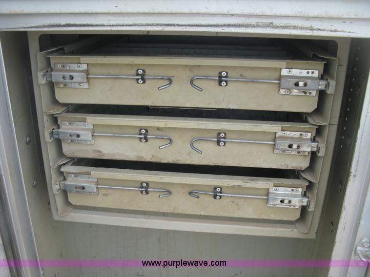 image for item H8547 2003 Ford F350 XLT utility truck