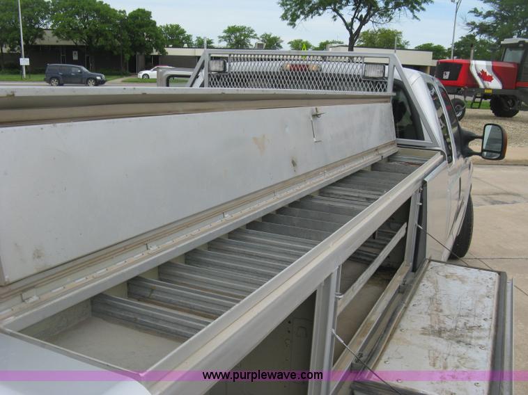 image for item H8547 2003 Ford F350 XLT utility truck