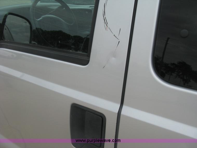 image for item H8547 2003 Ford F350 XLT utility truck