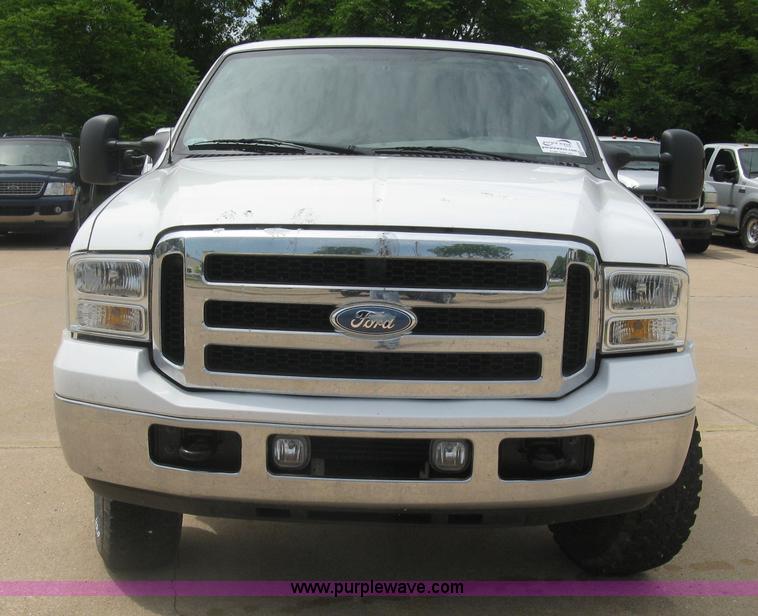 image for item H8550 2006 Ford F350 SuperCab utility truck