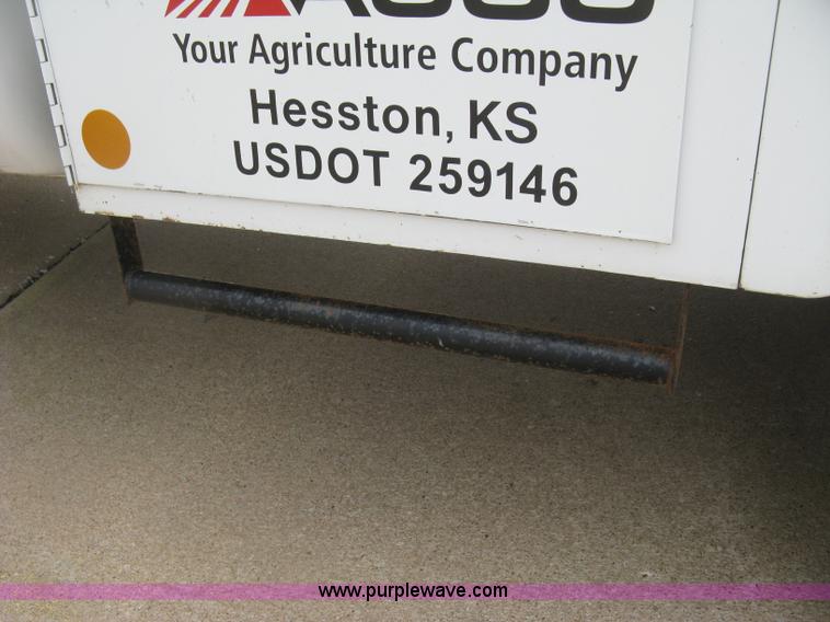 image for item H8550 2006 Ford F350 SuperCab utility truck