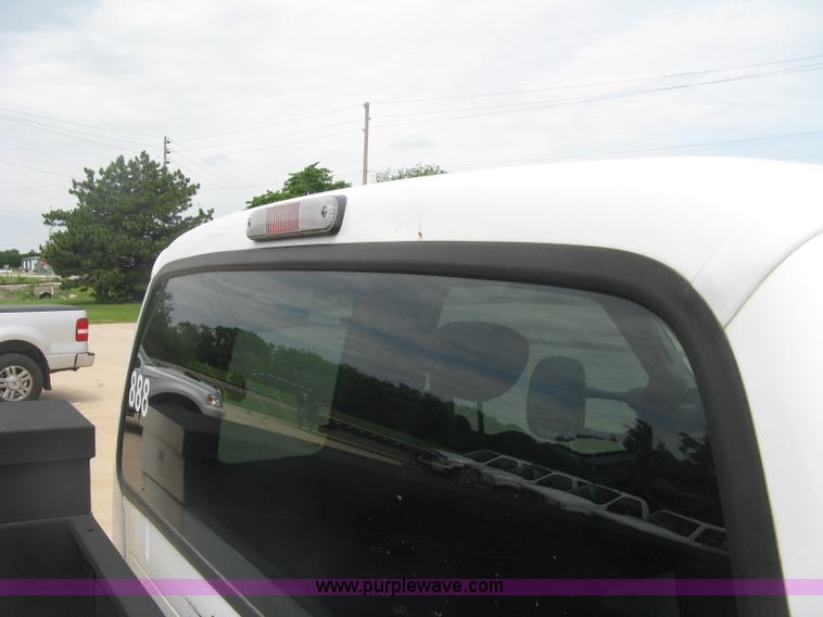 image for item H8550 2006 Ford F350 SuperCab utility truck