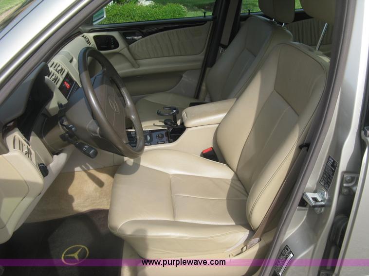 image for item H8551 1997 Mercedes Benz E320