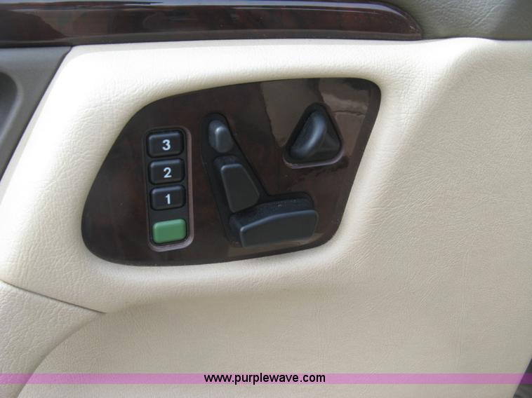 image for item H8551 1997 Mercedes Benz E320