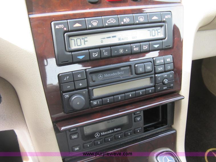 image for item H8551 1997 Mercedes Benz E320