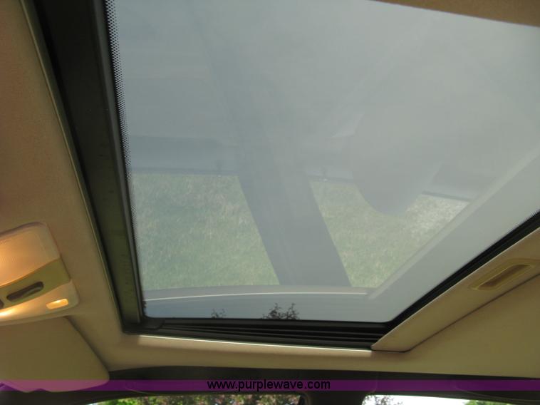 image for item H8551 1997 Mercedes Benz E320