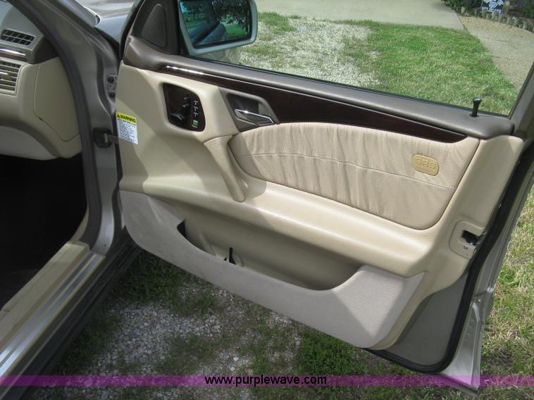 image for item H8551 1997 Mercedes Benz E320