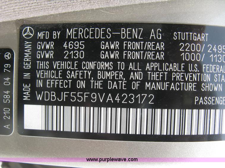 image for item H8551 1997 Mercedes Benz E320