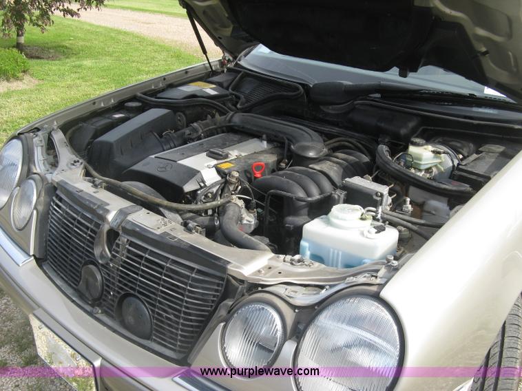 image for item H8551 1997 Mercedes Benz E320