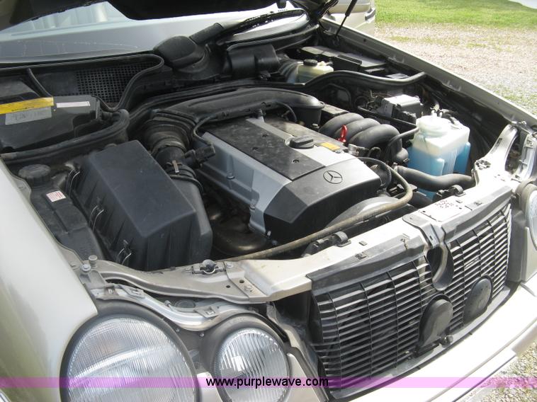 image for item H8551 1997 Mercedes Benz E320