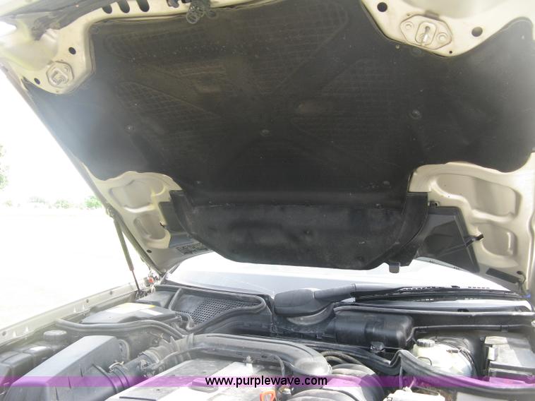 image for item H8551 1997 Mercedes Benz E320