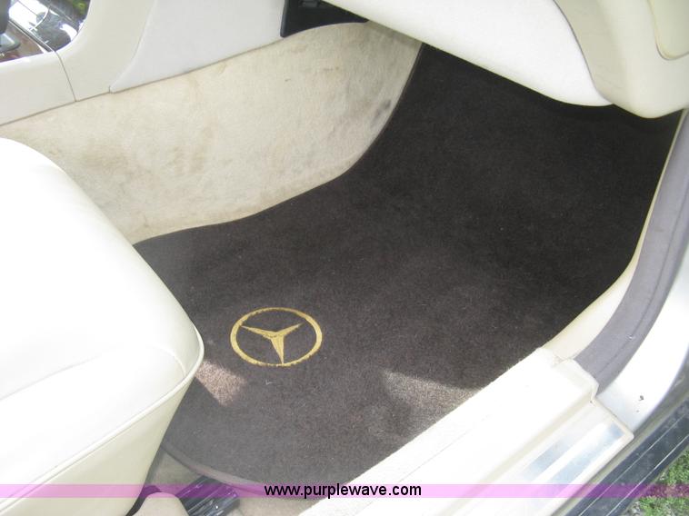 image for item H8551 1997 Mercedes Benz E320