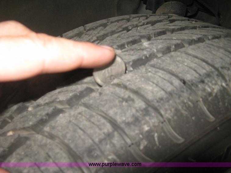 image for item H8551 1997 Mercedes Benz E320