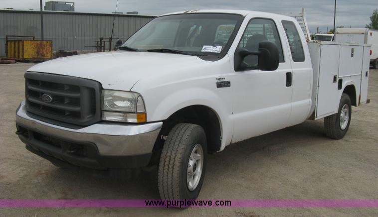 image for item H8561 2003 Ford F250 Super Duty XL Ext. Cab utility truck