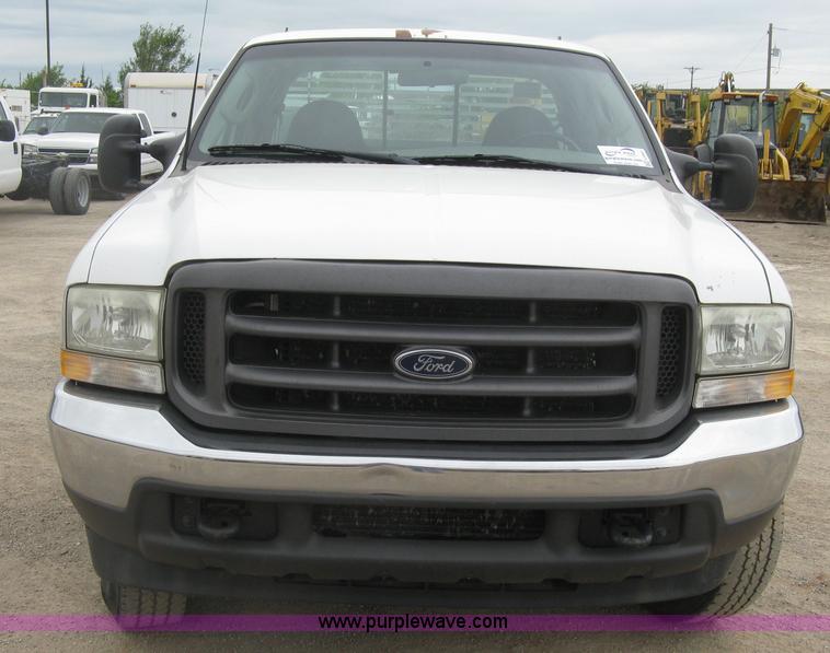 image for item H8561 2003 Ford F250 Super Duty XL Ext. Cab utility truck