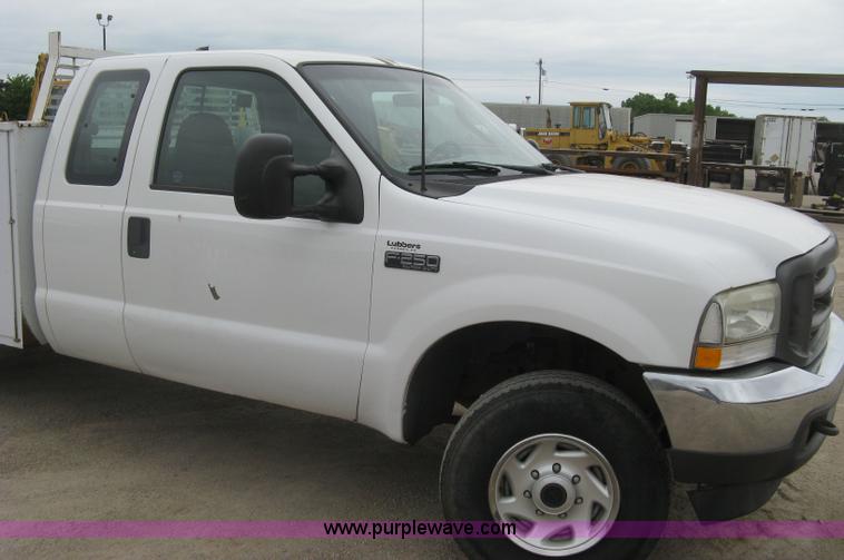 image for item H8561 2003 Ford F250 Super Duty XL Ext. Cab utility truck