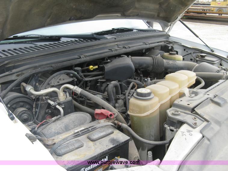 image for item H8561 2003 Ford F250 Super Duty XL Ext. Cab utility truck